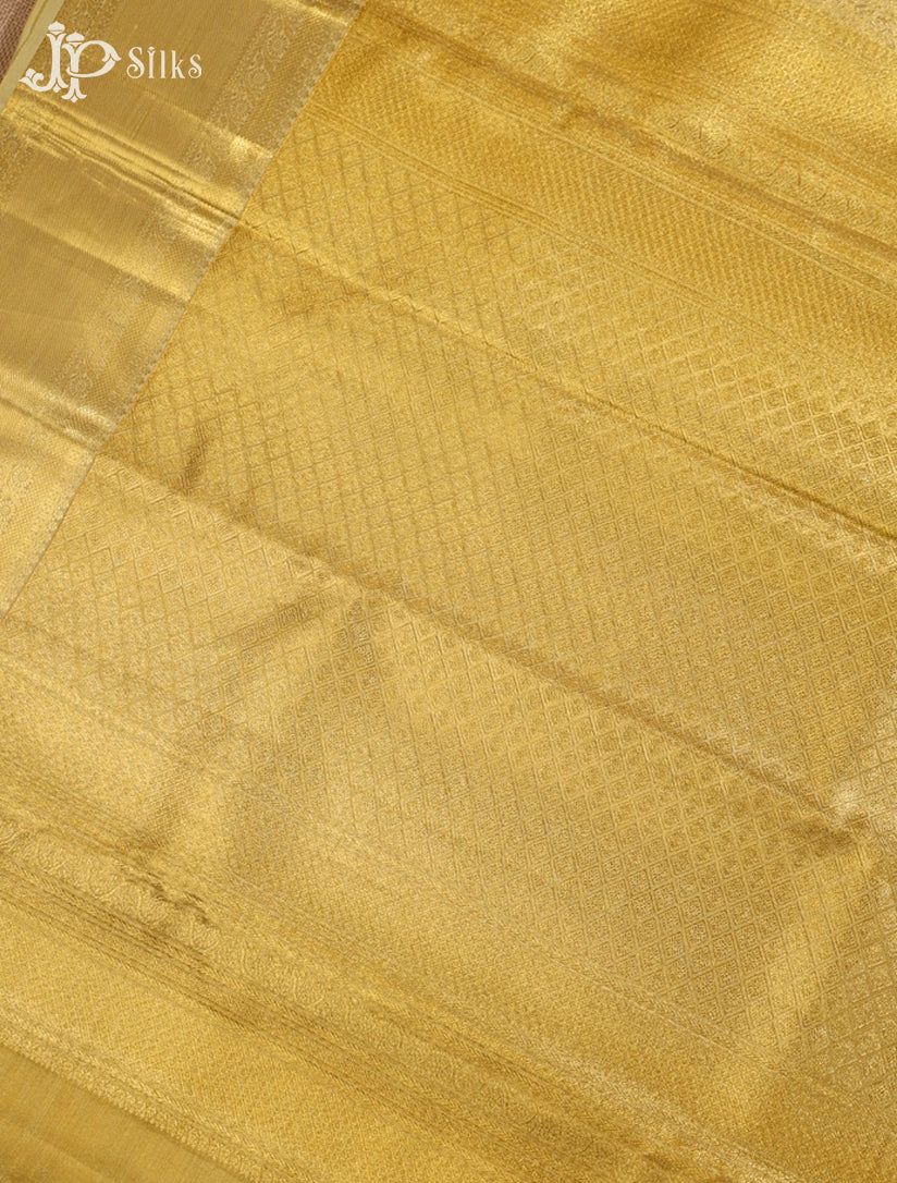 Gold Kanchipuram Silk Saree - G352