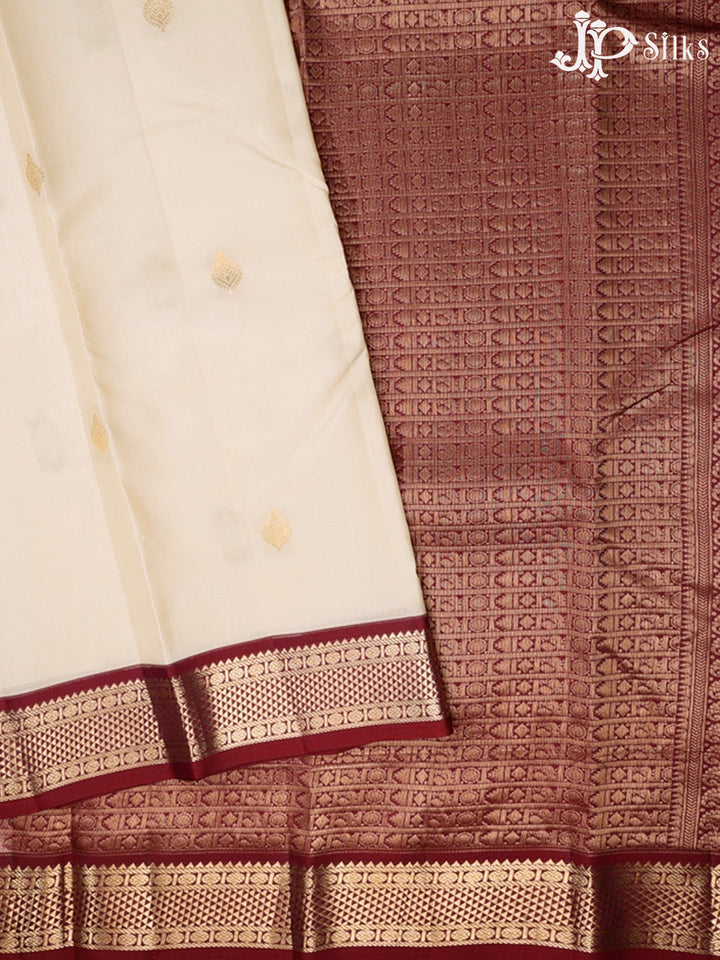 Off White and Maroon Pure Silk Mixed Saree - G371