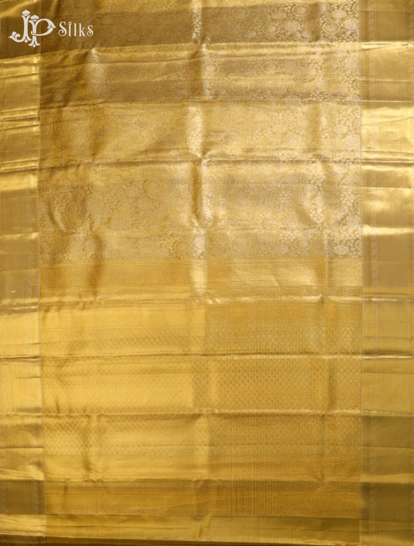 Gold Kanchipuram Silk Saree - G352