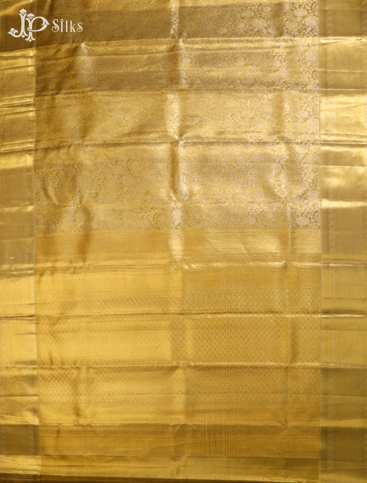 Gold Kanchipuram Silk Saree - G352
