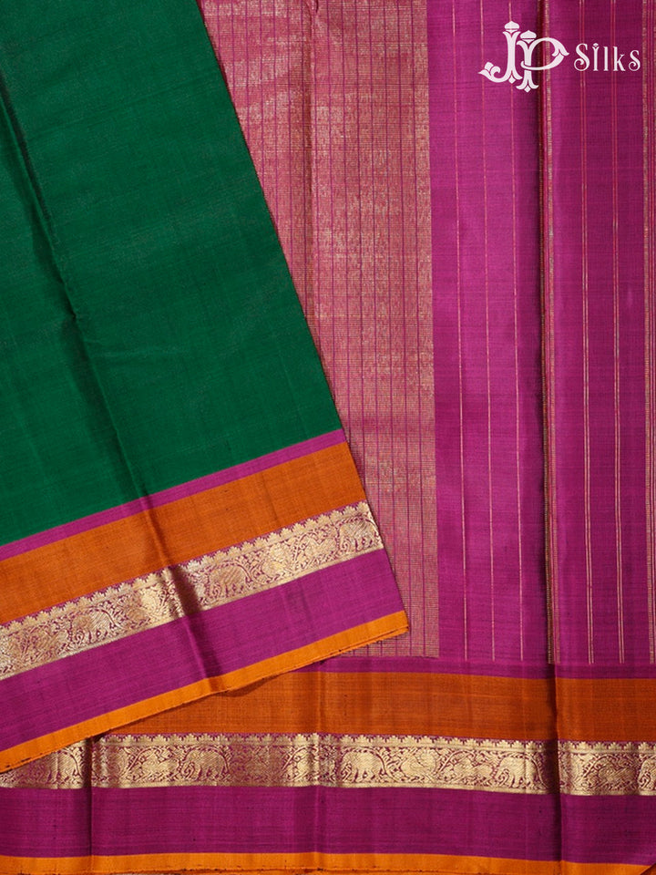 Bottle Green & Magenta Pink Kanchipuram Silk Saree - E5120-view4
