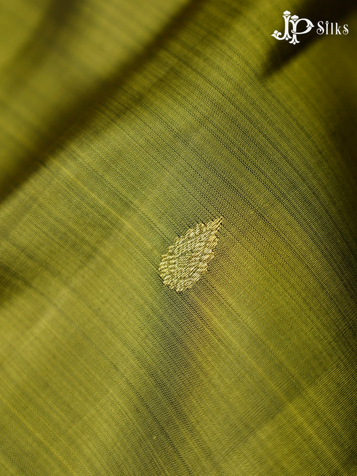 Mehendi Green and Brown Kanchipuram Silk Saree - G379 “View6”
