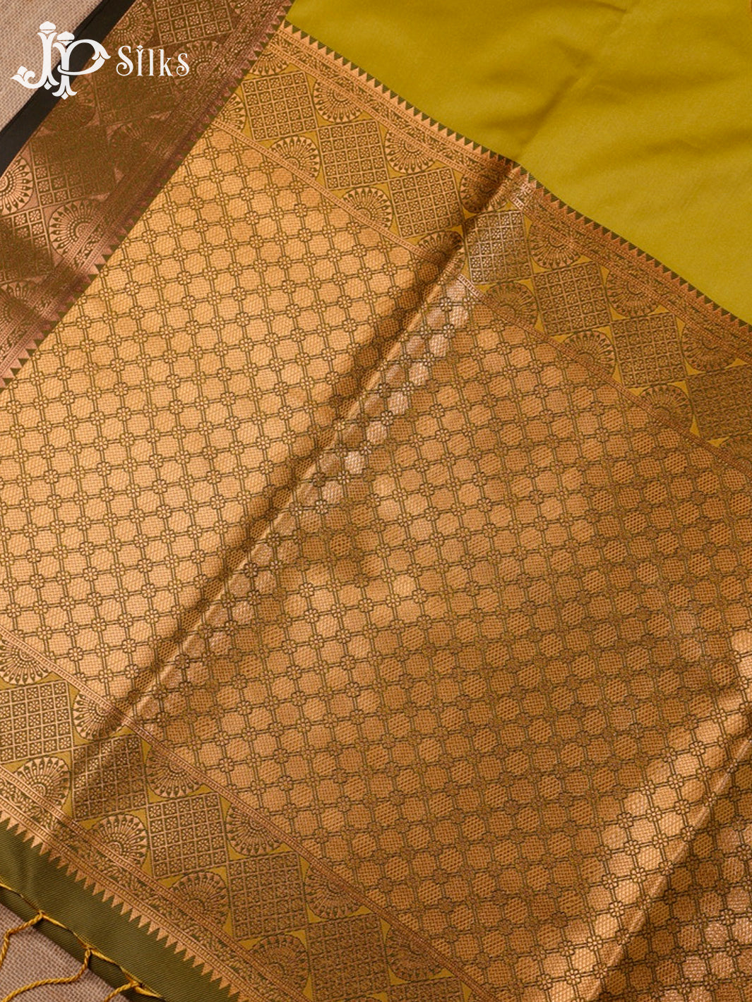Green & Olive Green Semi Soft Silk Saree - F3590- view7