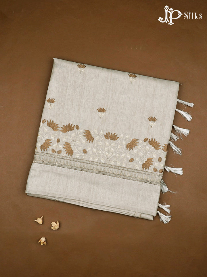 Off-White Semi Tussar Saree - G180