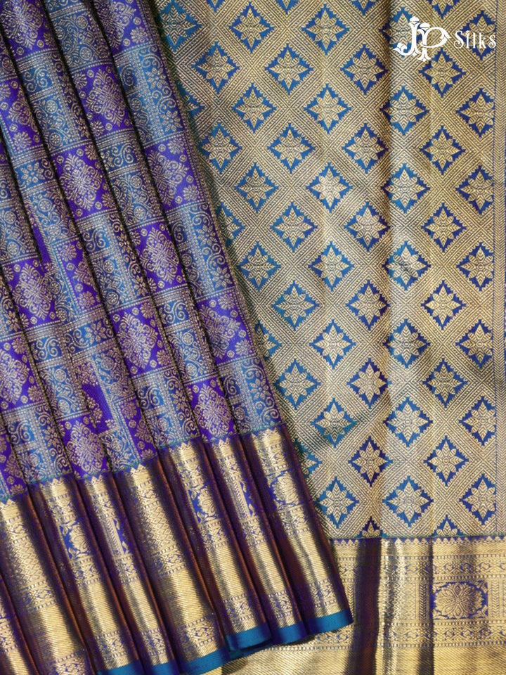 Dual Shade Peacock Green & Blue Kanchipuram Silk Saree - G857