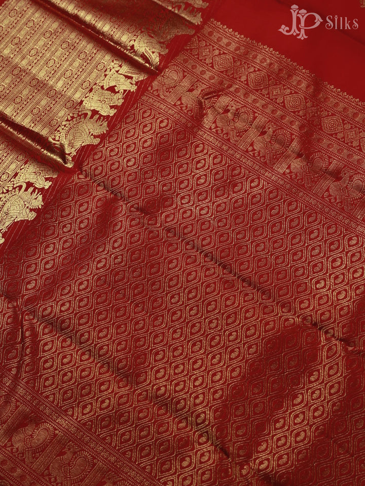 Red Kanchipuram Silk Saree - F2325 - View 5