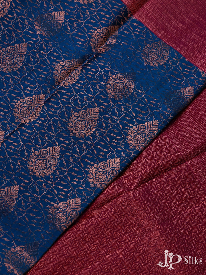 Cobalt Blue with Dark Magenta Kanchipuram Silk Saree - E2484 - View 5