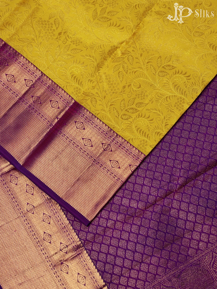 Yellow with Purple Bridal Kanchipuram Silk Saree - E5001 - View 4