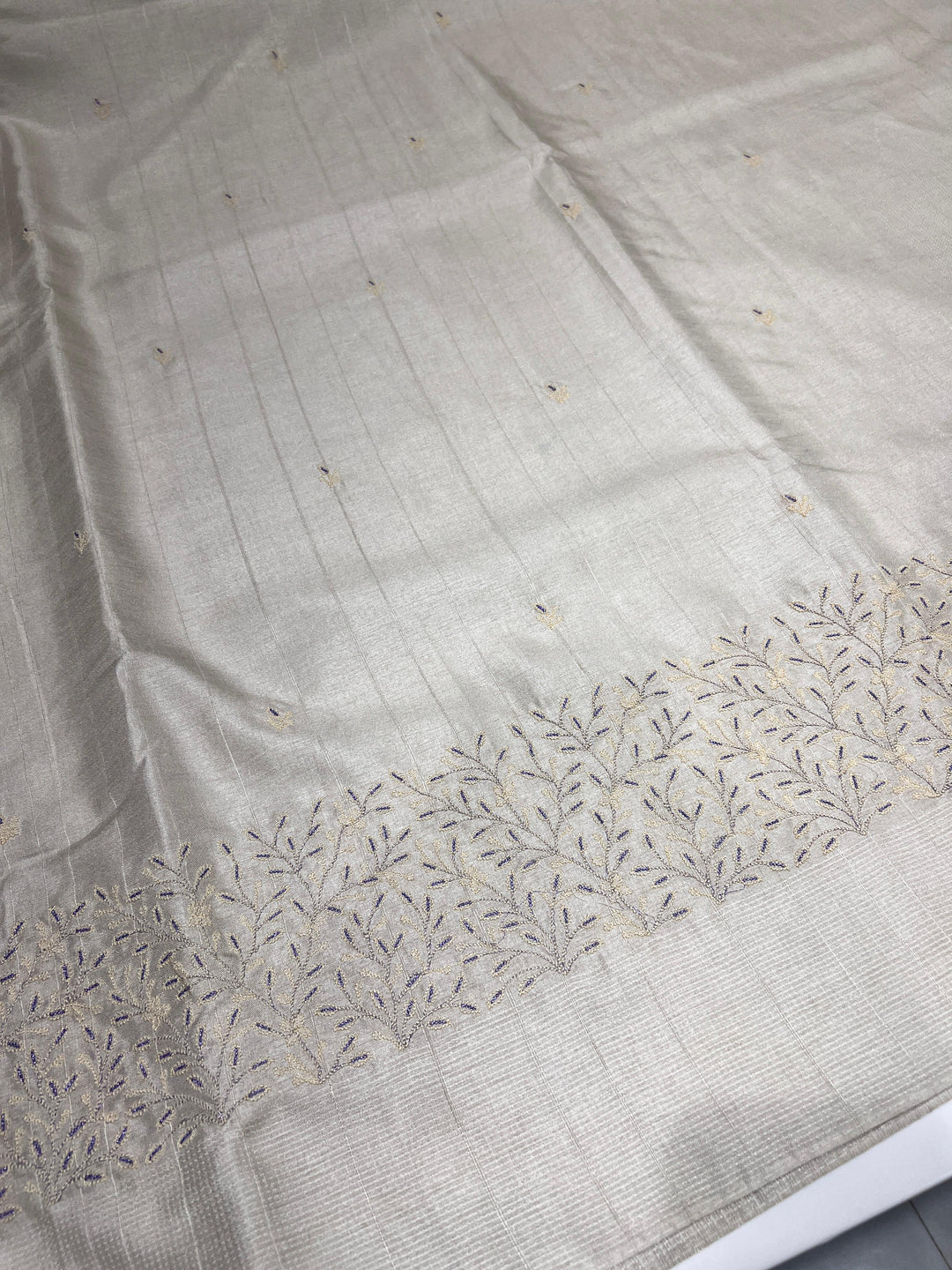 Off-White Semi Tussar Saree - G121