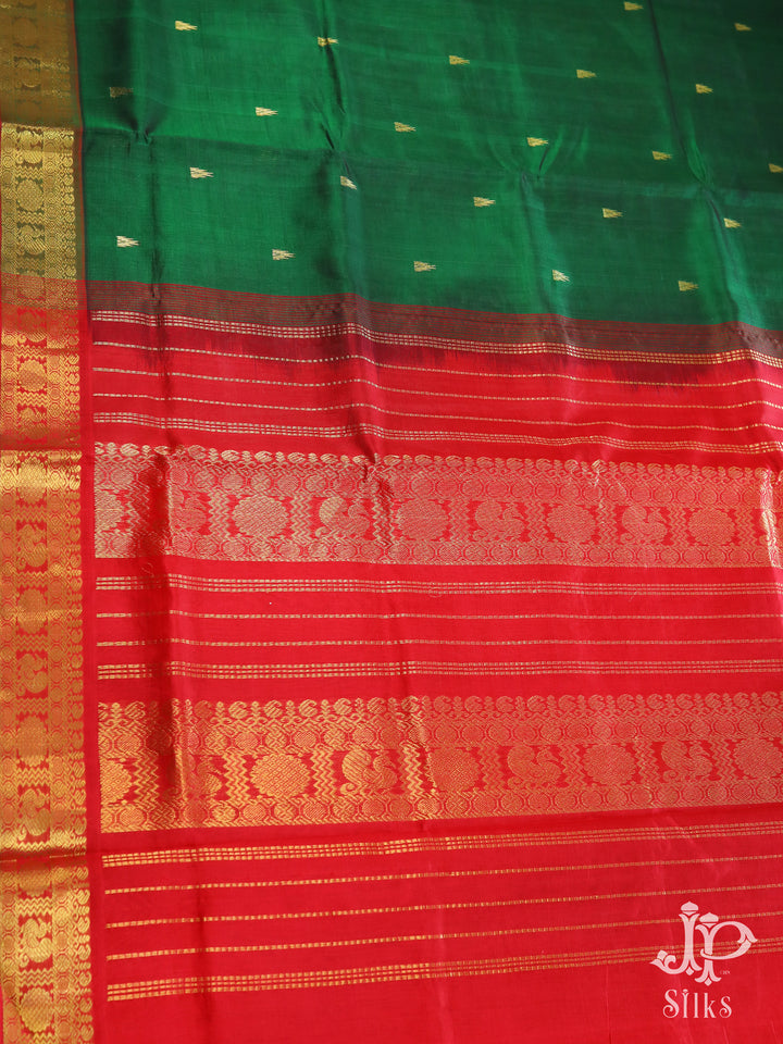 Bottle Green and Red Silk Cotton Saree - D8197 - View 3