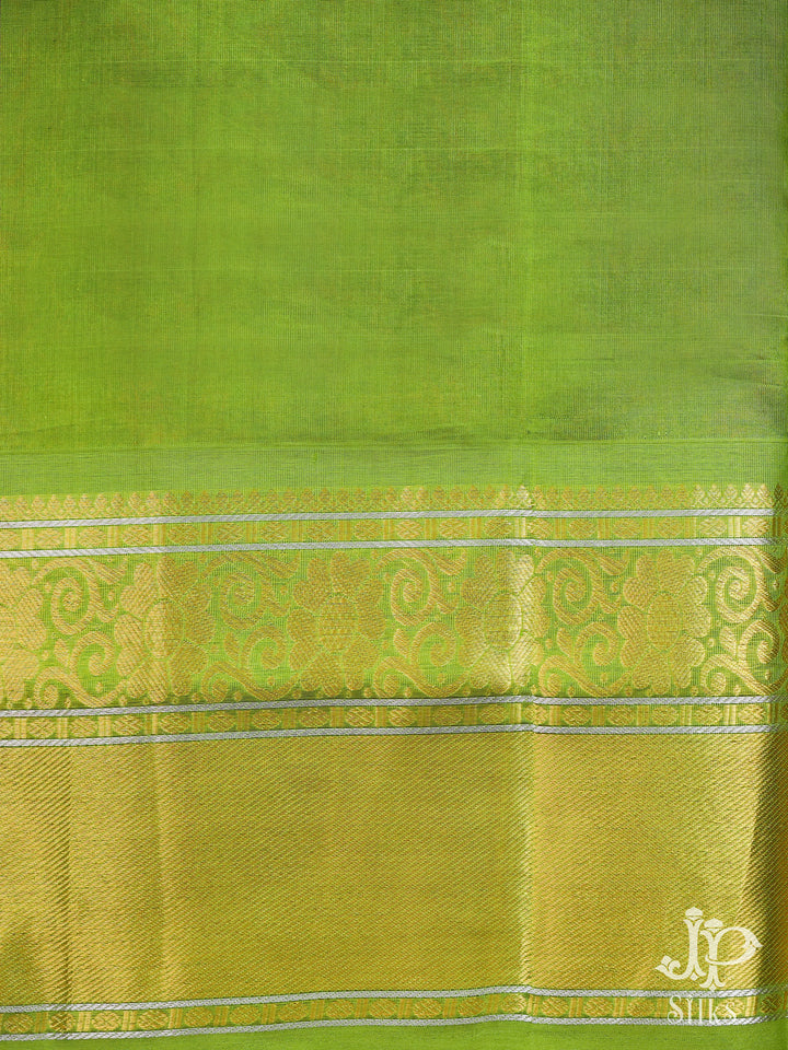 Red and Pista Green Silk Cotton Saree - D209