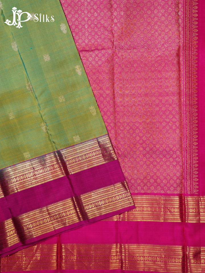 Dual Shade Green And Dark Pink Kanchipuram Silk Saree - F3374