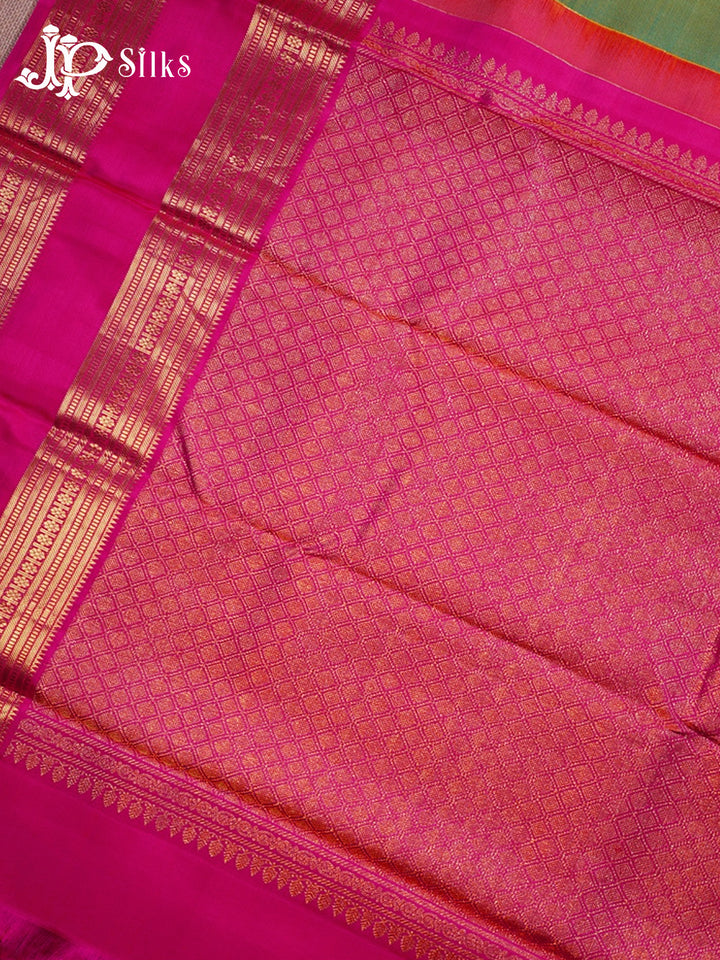 Dual Shade Green And Dark Pink Kanchipuram Silk Saree - F3374