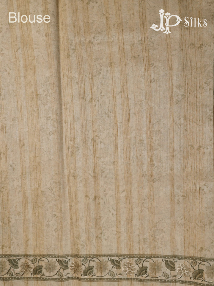 Beige Semi Tussar Saree - E3240