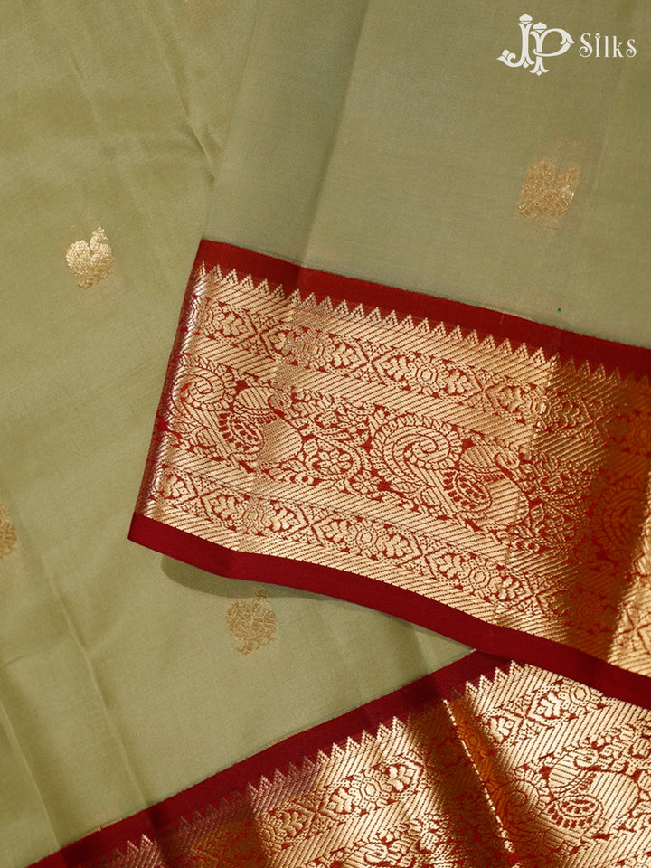 Elaichi Green and Maroon Pure Silk Mixed Saree - G374