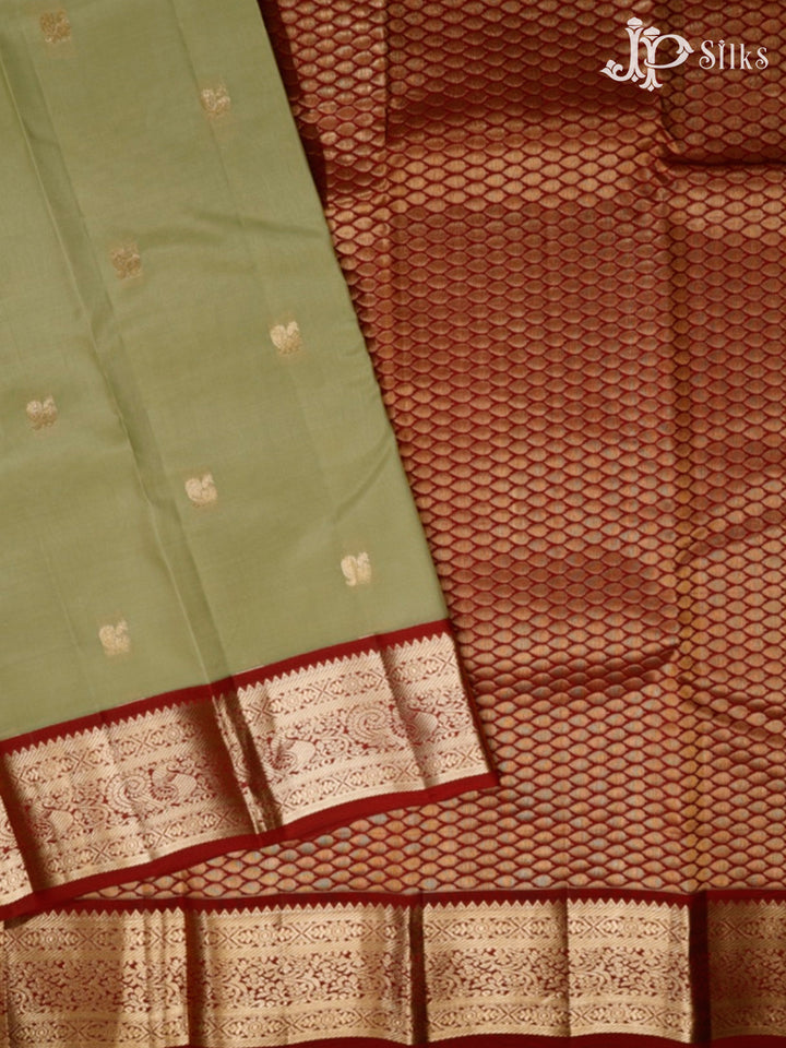 Elaichi Green and Maroon Pure Silk Mixed Saree - G374