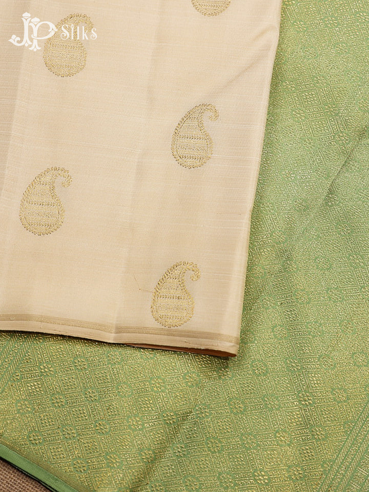 Off White & Pista Green Kanchipuram 2G Zari Silk Saree - H10