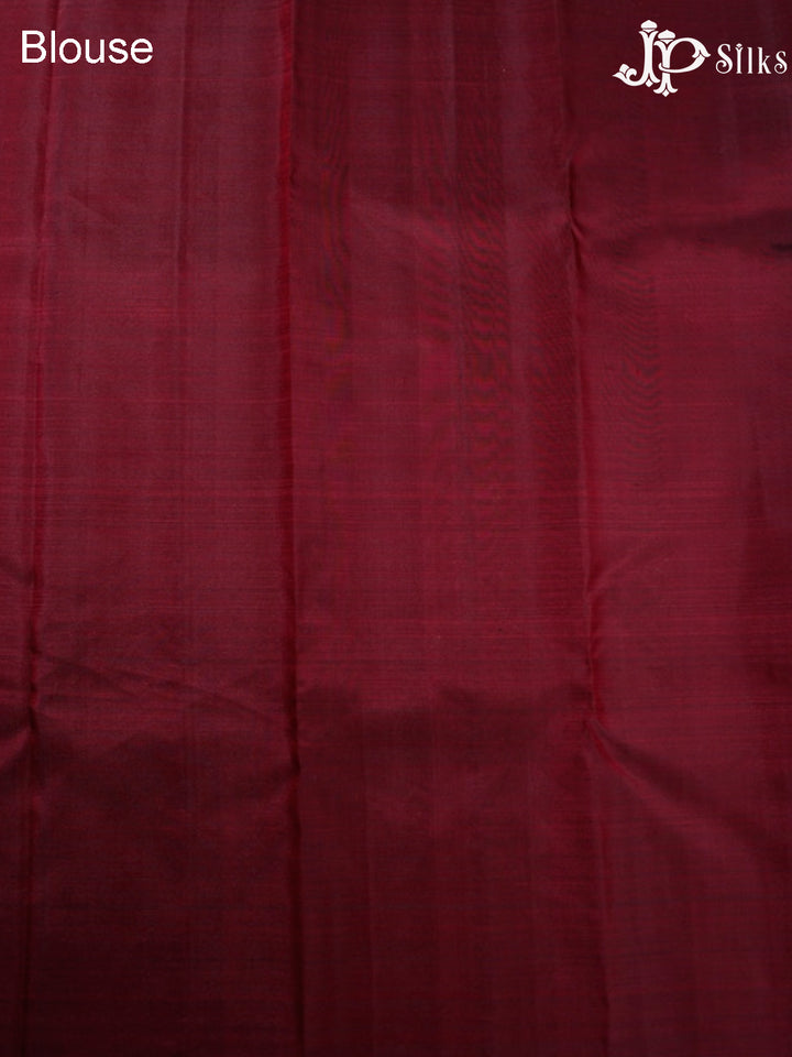 Maroon Borderless Kanchipuram Silk Saree - G422 “view6”