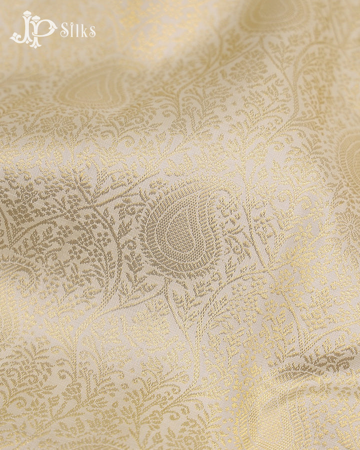White & Red Kanchipuram Silk Saree - G854