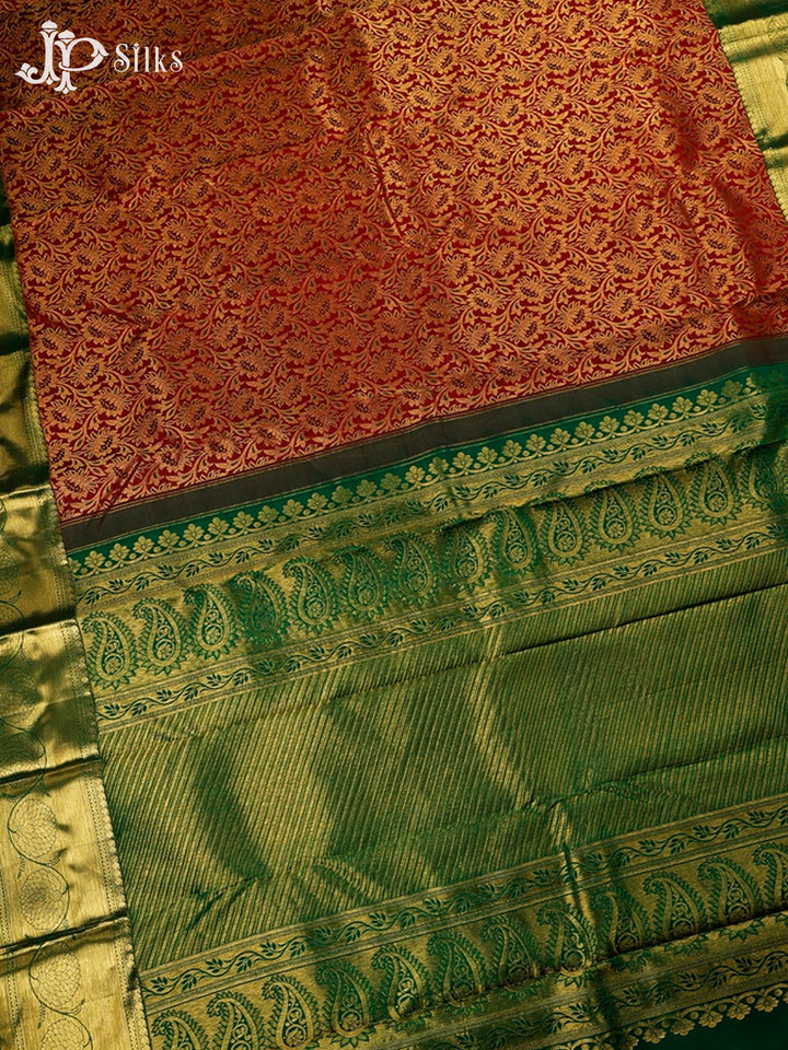 Maroon And Dark Green Kanjivaram Silk Saree - E3612