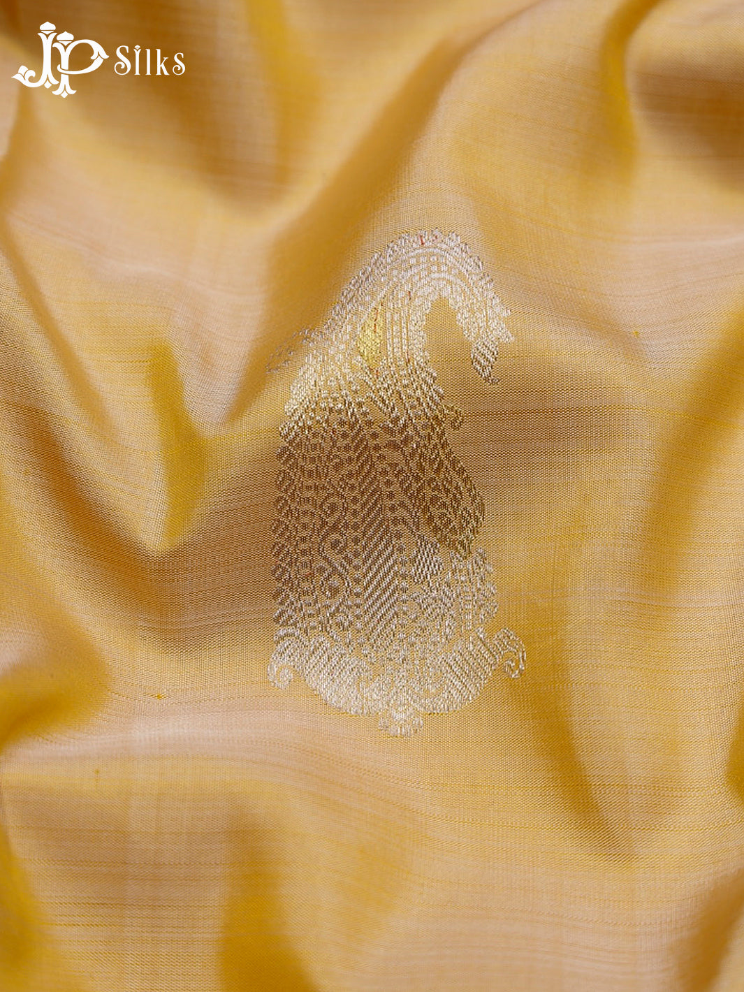 Cream Gold Kanchipuram Pure Silk Saree - E4997