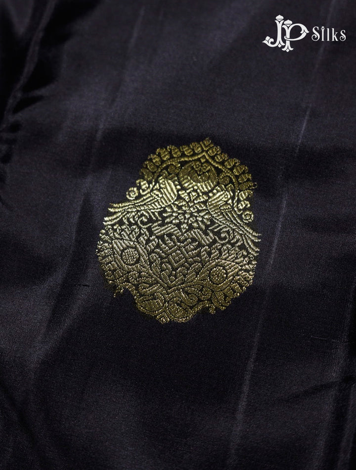 Black Kanchipuram Silk Saree - G690-view4