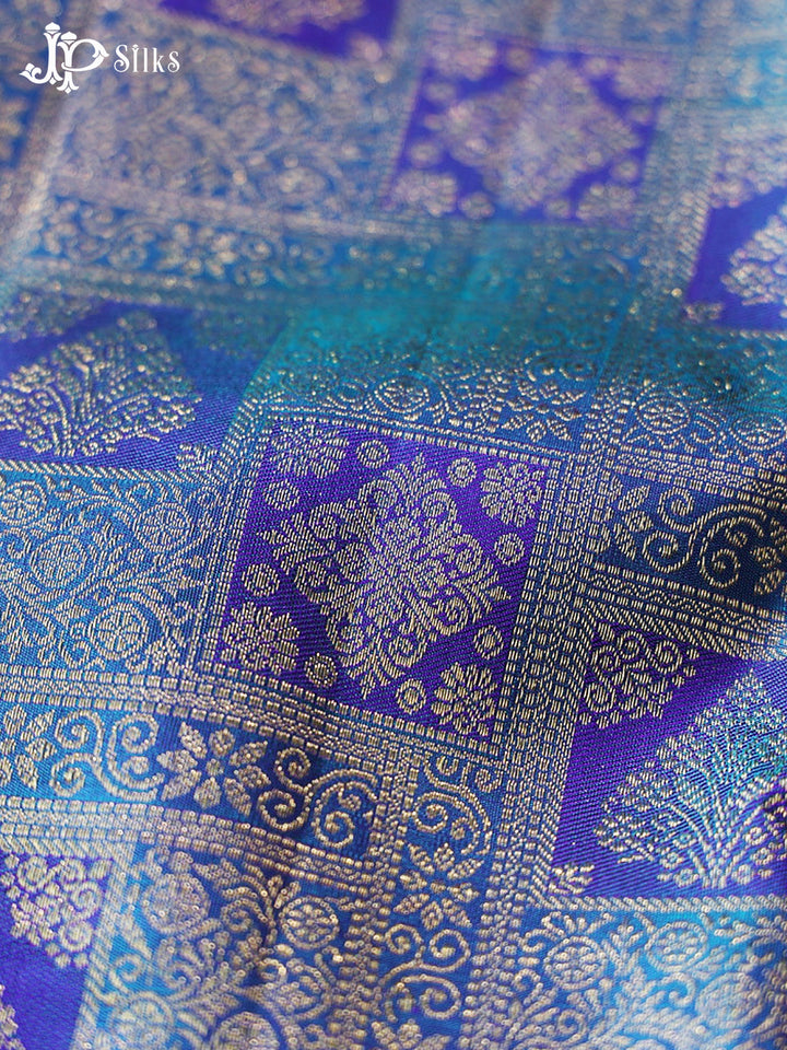 Dual Shade Peacock Green & Blue Kanchipuram Silk Saree - G857