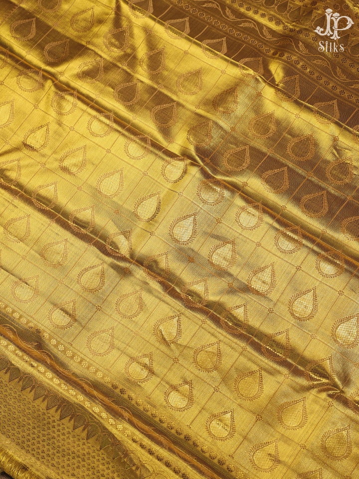 Gold Small Buttas Kanchipuram Silk Saree - E4522 - View 5