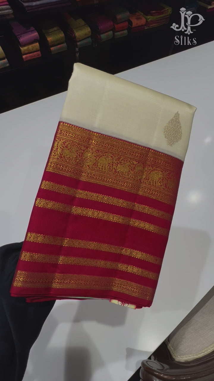 Beige and Red Kanchipuram Silk Saree - E5216