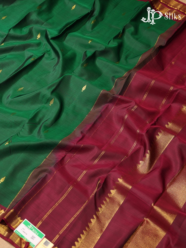 Bottle Green & Maroon Kanchipuram Silk Saree - G865