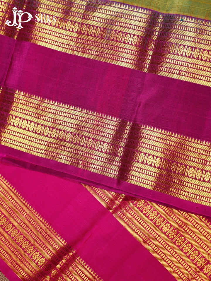 Dual Shade Green And Dark Pink Kanchipuram Silk Saree - F3374